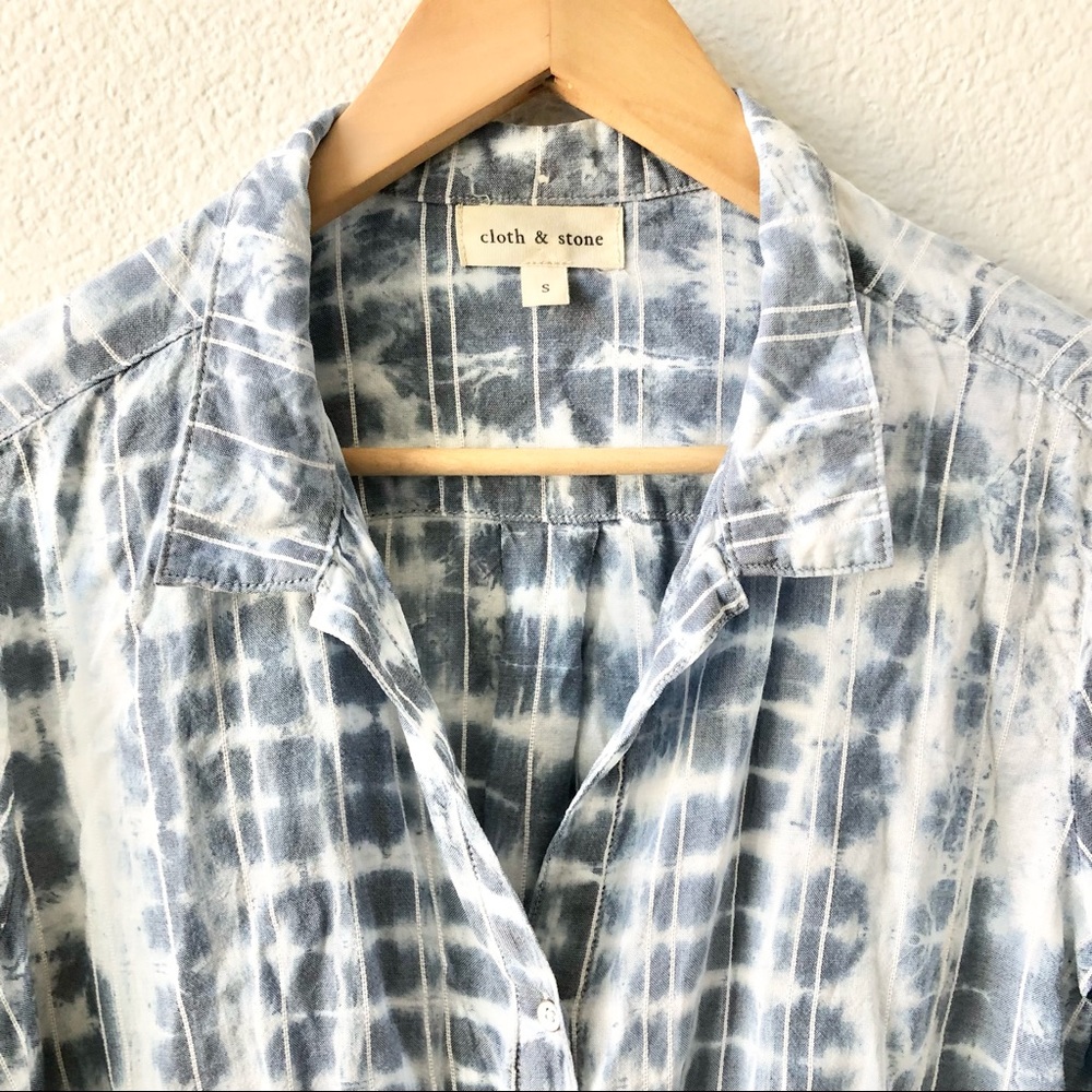 Cloth & Stone Long Sleeve  Button Front Tie Front Shirt Size Small Acid wash - Picture 3 of 9